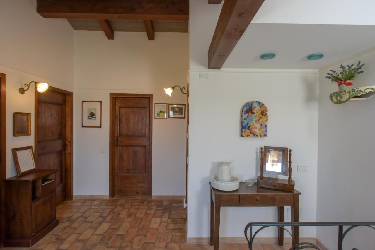 B&B Punto Magico Offagna Exterior photo